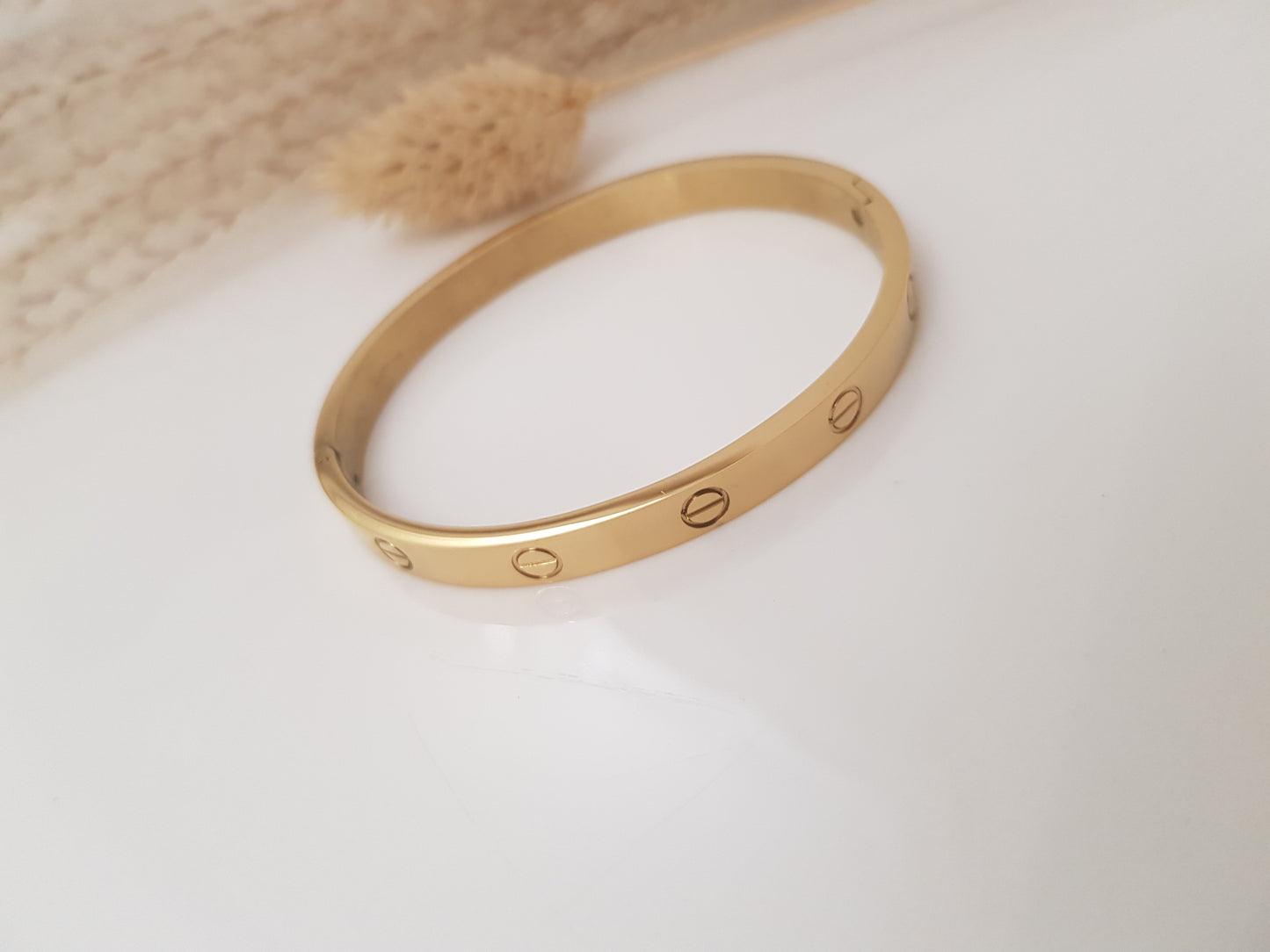 Bracelet love