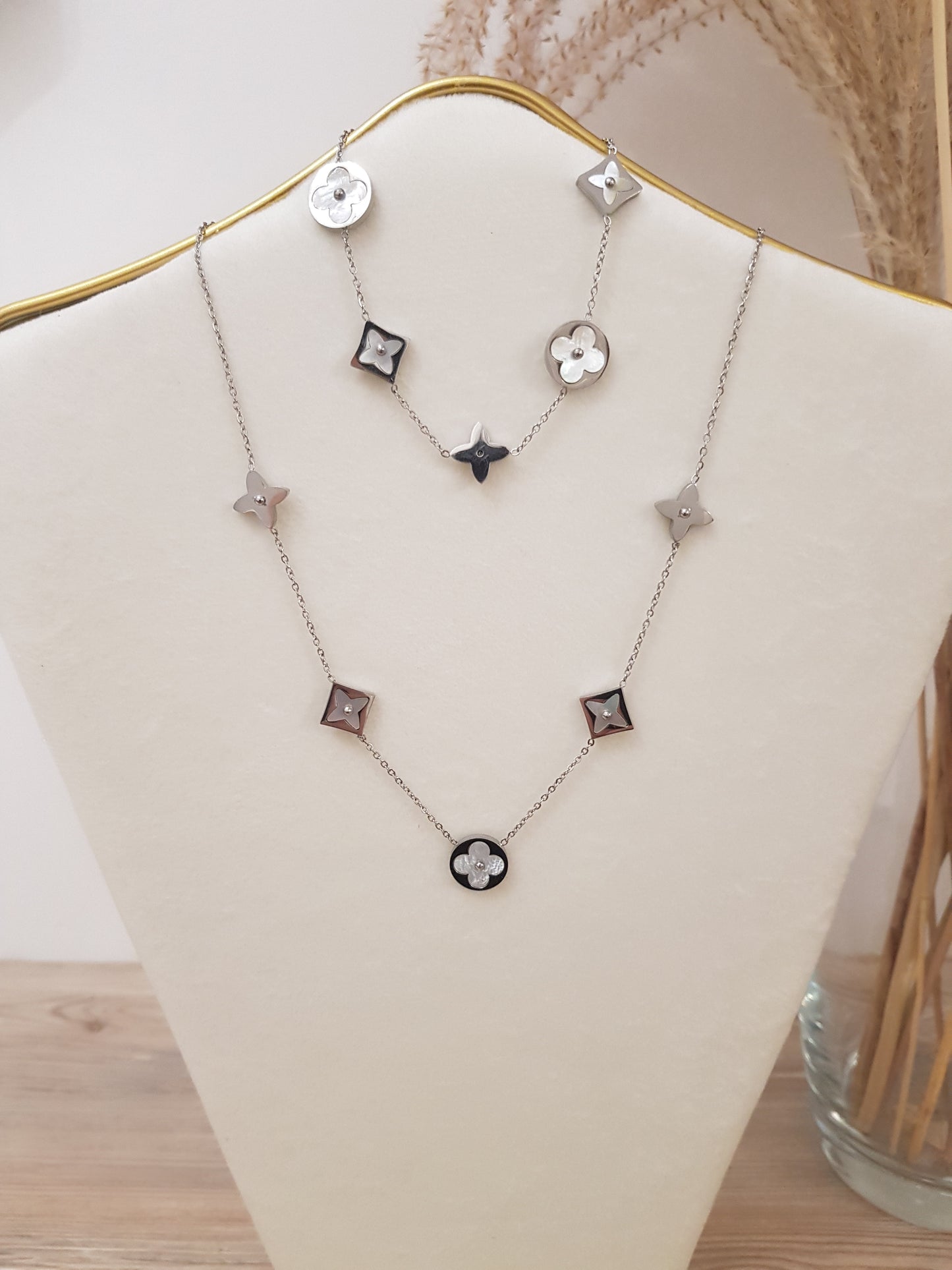 Ensemble de collier et gourmette LV